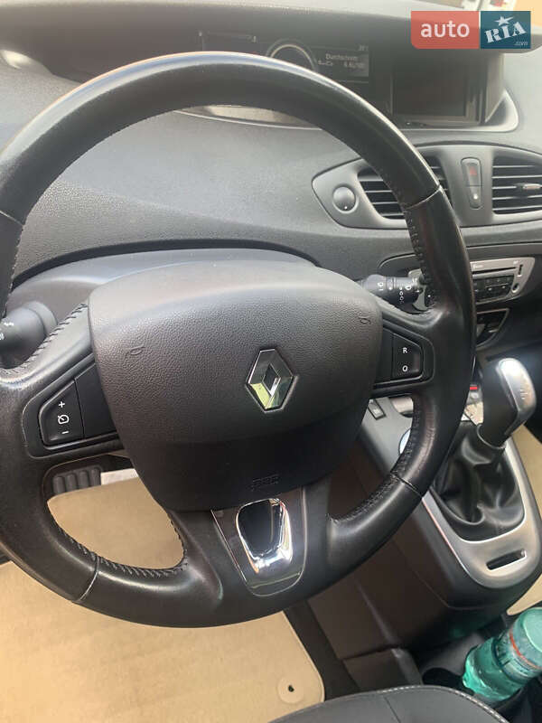 Минивэн Renault Scenic 2016 в Ровно