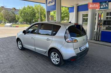 Минивэн Renault Scenic 2014 в 
