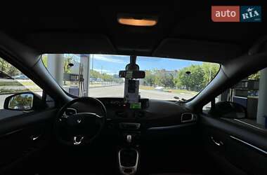 Минивэн Renault Scenic 2014 в 