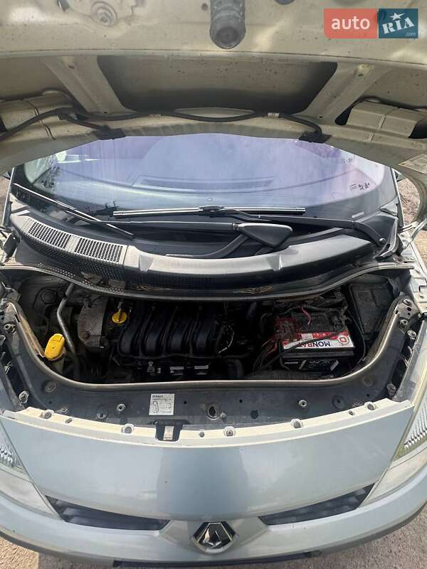 Минивэн Renault Scenic 2003 в Новгород-Северском фото 4 Минивэн Renault Scenic 2003 в Новгород-Северском