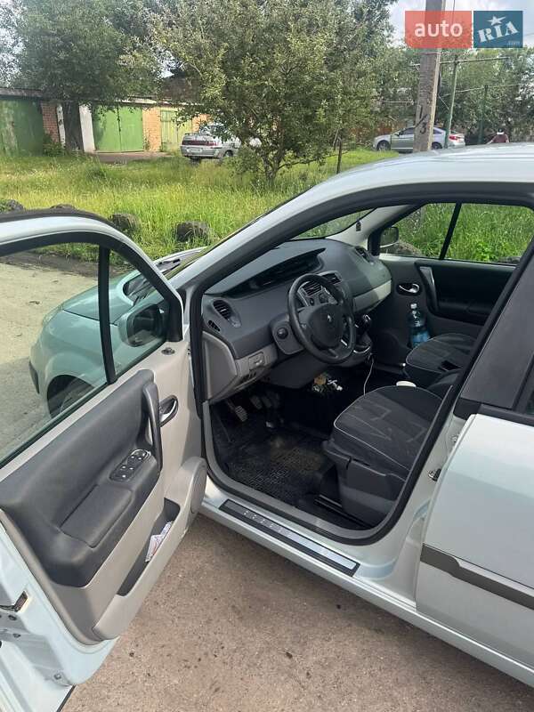 Минивэн Renault Scenic 2003 в Новгород-Северском фото 13 Минивэн Renault Scenic 2003 в Новгород-Северском