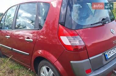 Минивэн Renault Scenic 2004 в 