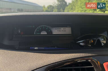 Минивэн Renault Scenic 2011 в 
