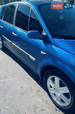 Минивэн Renault Scenic 2005 в 