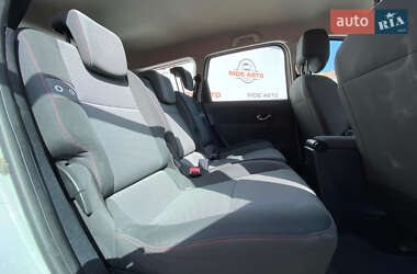 Минивэн Renault Scenic 2013 в 