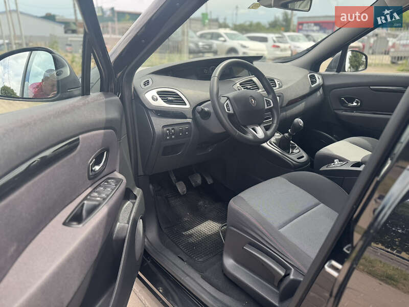 Минивэн Renault Scenic 2012 в Ровно