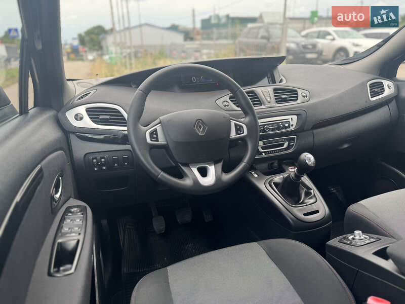 Минивэн Renault Scenic 2012 в Ровно