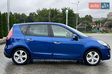 Минивэн Renault Scenic 2010 в 