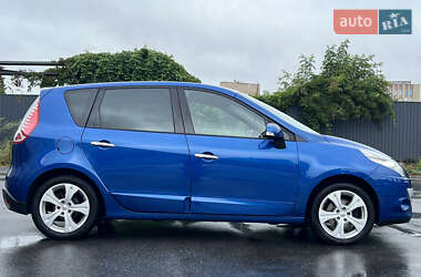 Минивэн Renault Scenic 2010 в 