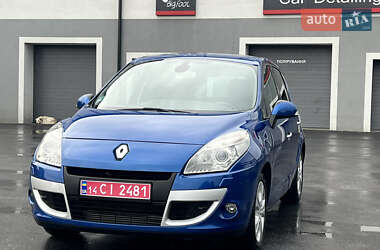 Минивэн Renault Scenic 2010 в 