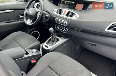 Минивэн Renault Scenic 2010 в 