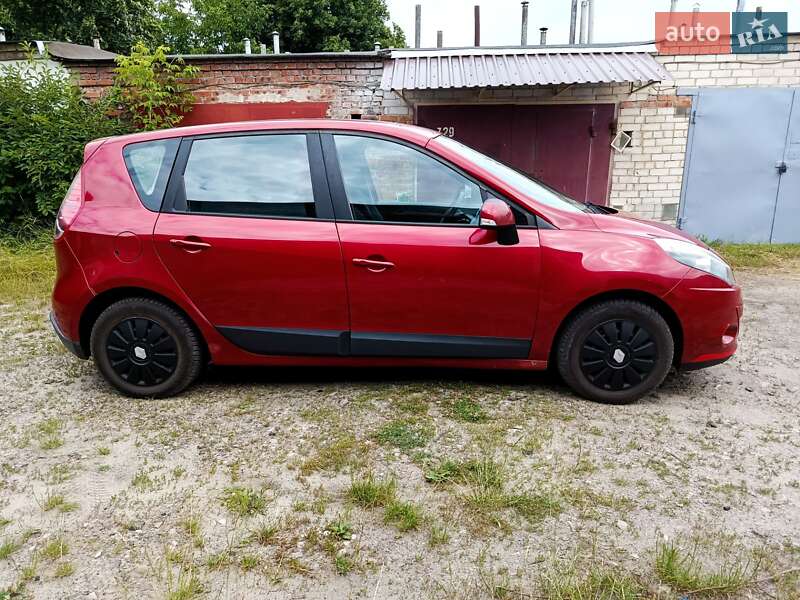 Минивэн Renault Scenic 2010 в Чернигове