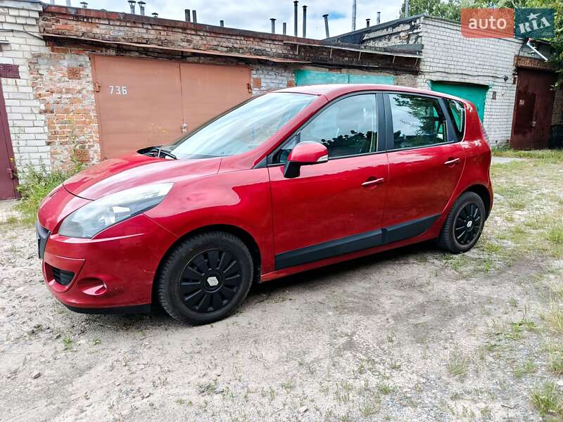 Минивэн Renault Scenic 2010 в Чернигове