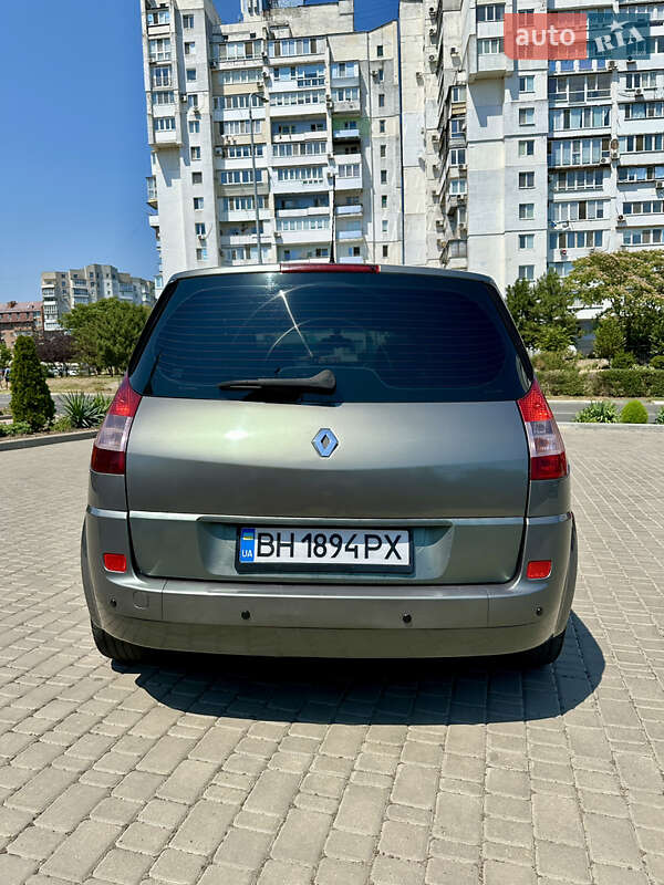 Минивэн Renault Scenic 2004 в Черноморске
