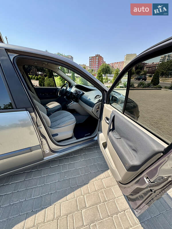 Минивэн Renault Scenic 2004 в Черноморске