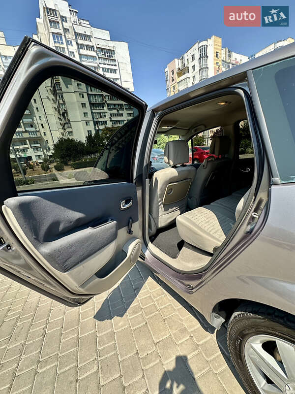Минивэн Renault Scenic 2004 в Черноморске