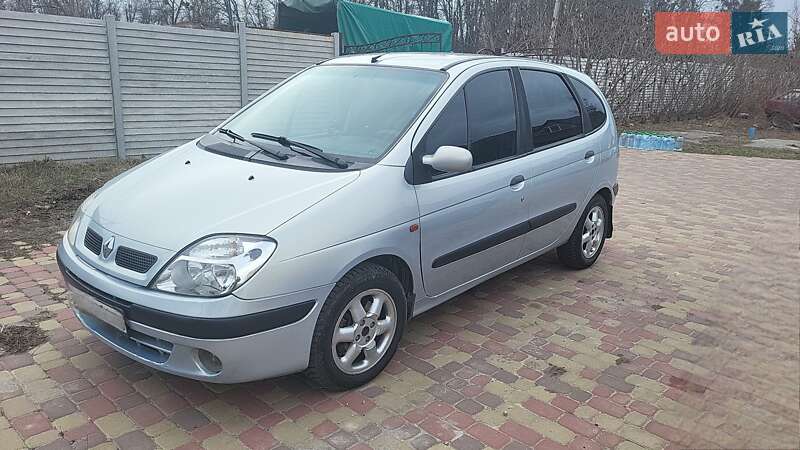 Минивэн Renault Scenic 2001 в 