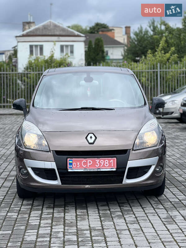 Минивэн Renault Scenic 2011 в Староконстантинове