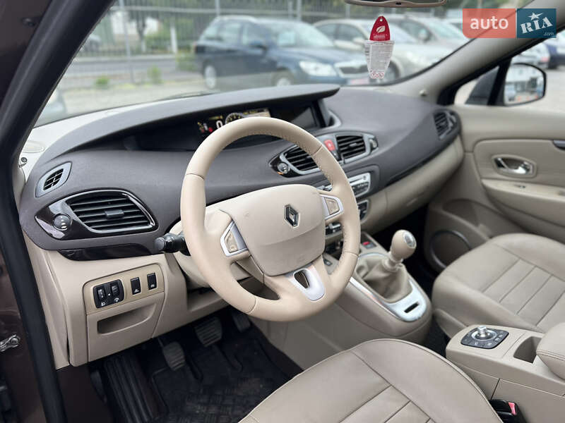 Минивэн Renault Scenic 2011 в Староконстантинове