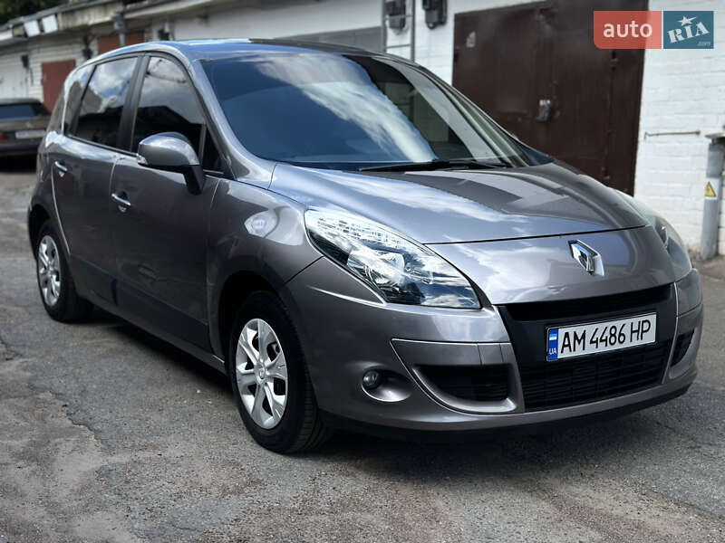 Минивэн Renault Scenic 2010 в Житомире