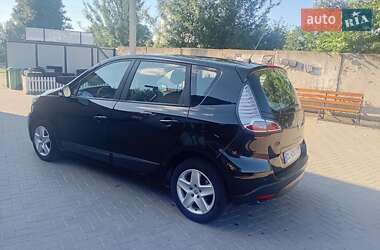Минивэн Renault Scenic 2012 в 