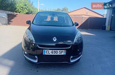 Минивэн Renault Scenic 2012 в 