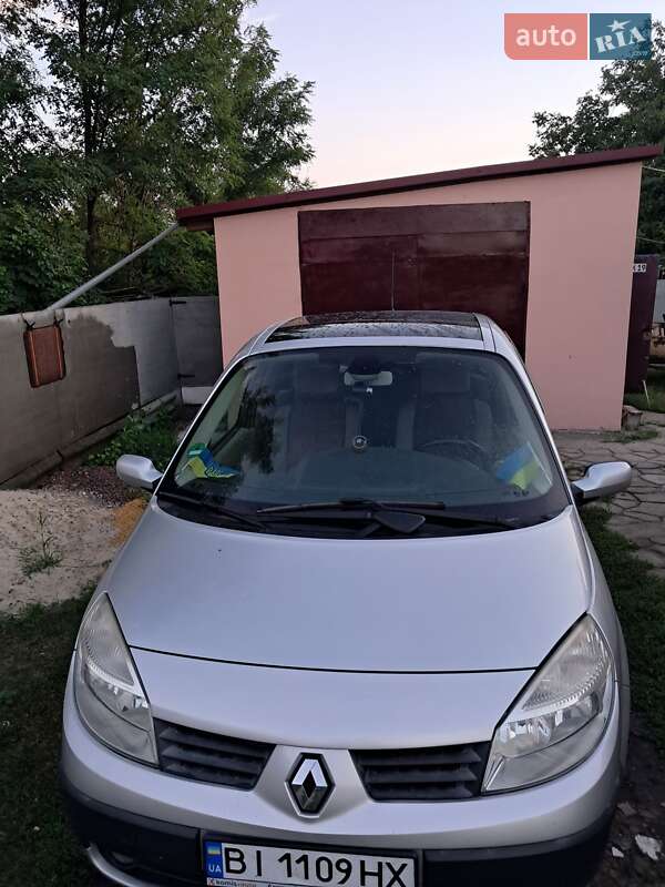 Минивэн Renault Scenic 2006 в Глобине