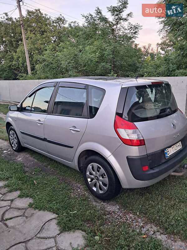 Минивэн Renault Scenic 2006 в Глобине