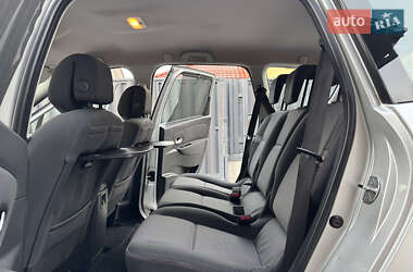 Минивэн Renault Scenic 2012 в 
