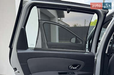 Минивэн Renault Scenic 2012 в 