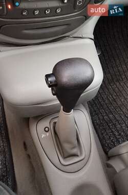 Минивэн Renault Scenic 2002 в 