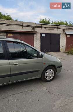 Минивэн Renault Scenic 2002 в 