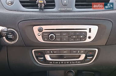 Минивэн Renault Scenic 2012 в 