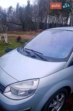Минивэн Renault Scenic 2004 в Коростене