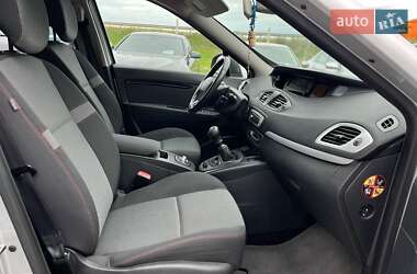 Минивэн Renault Scenic 2013 в 