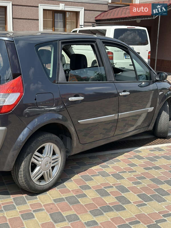 Минивэн Renault Scenic 2006 в Бахмаче