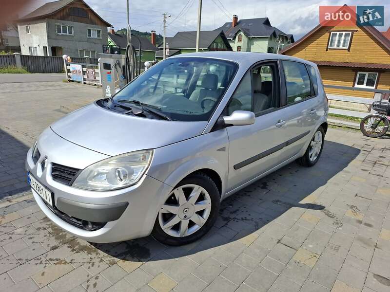Минивэн Renault Scenic 2006 в Рахове