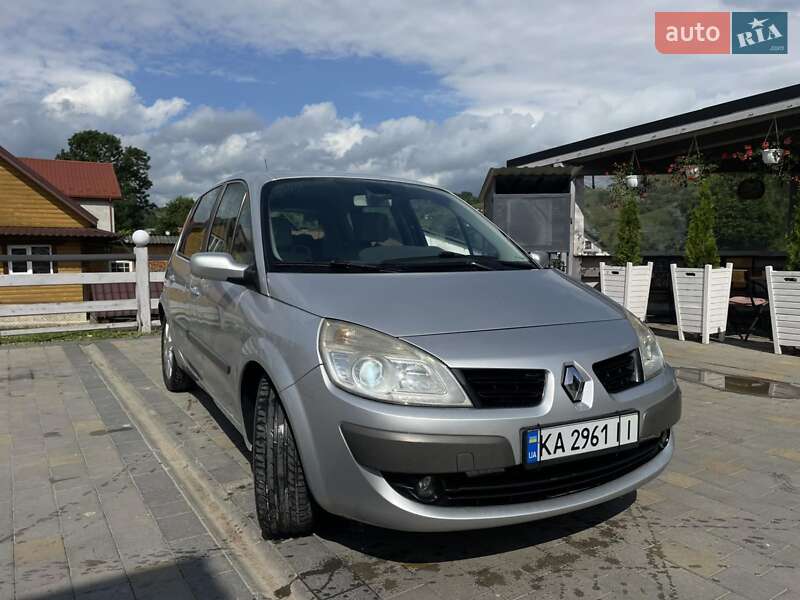 Минивэн Renault Scenic 2006 в Рахове