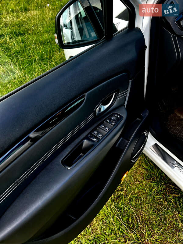Минивэн Renault Scenic 2011 в Луцке