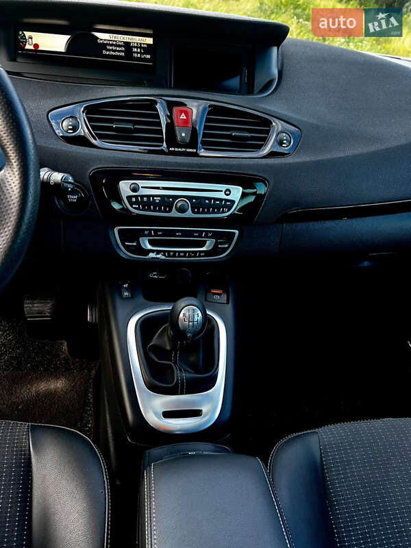Минивэн Renault Scenic 2011 в Луцке