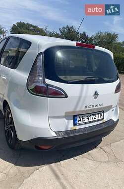 Минивэн Renault Scenic 2014 в 