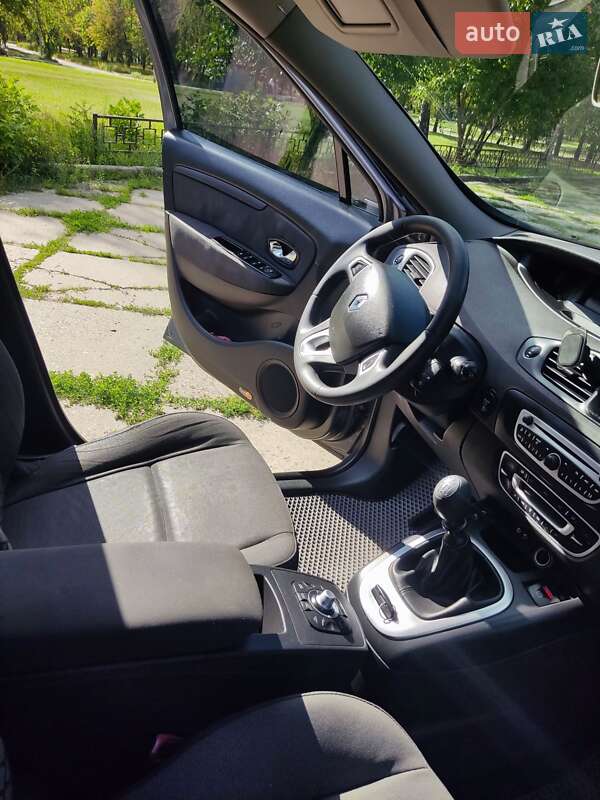 Мінівен Renault Scenic 2011 в Харкові