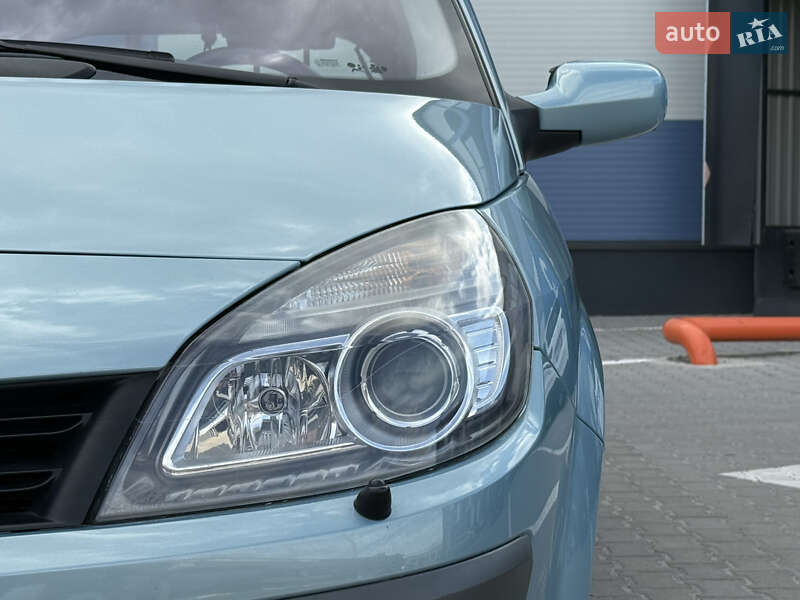 Мінівен Renault Scenic 2009 в Рівному