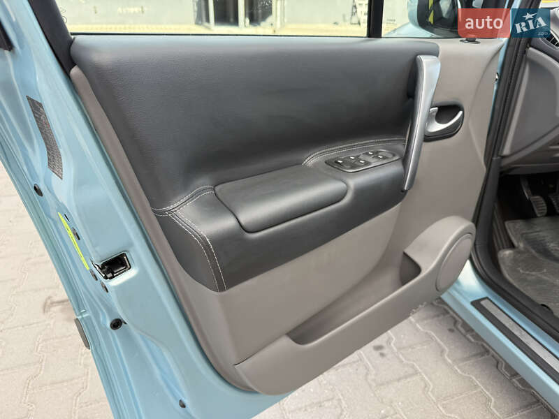Мінівен Renault Scenic 2009 в Рівному