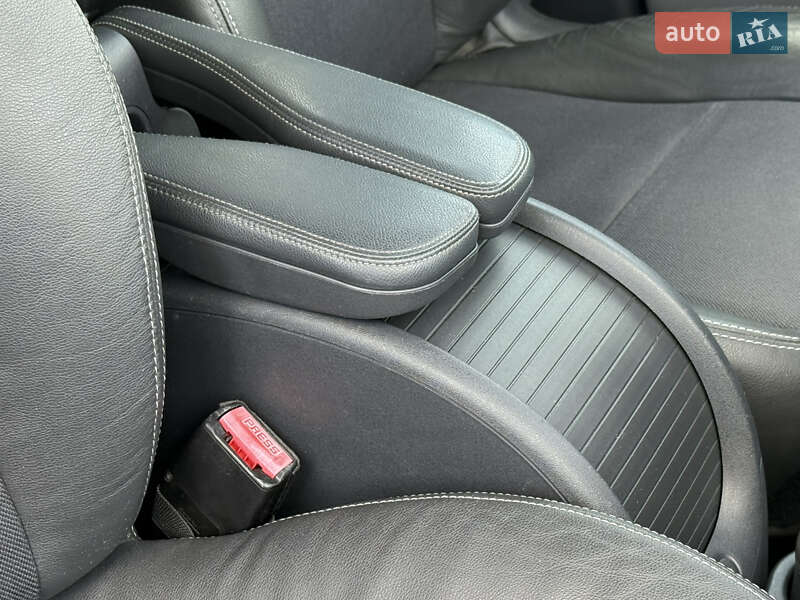 Мінівен Renault Scenic 2009 в Рівному