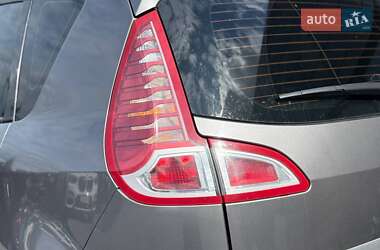 Минивэн Renault Scenic 2010 в 