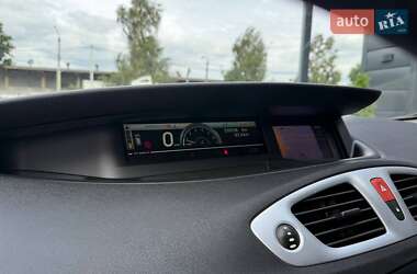 Минивэн Renault Scenic 2010 в 
