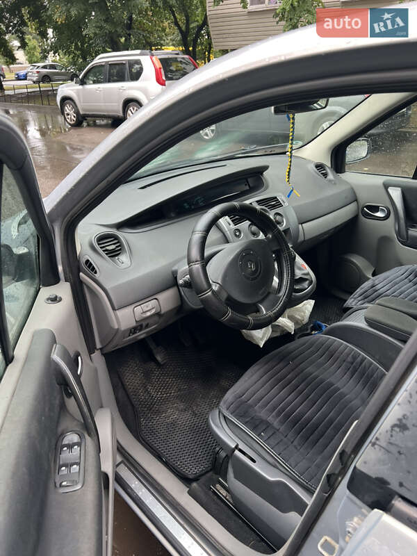 Минивэн Renault Scenic 2004 в Киеве