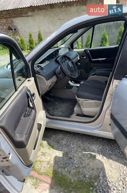 Минивэн Renault Scenic 2004 в 