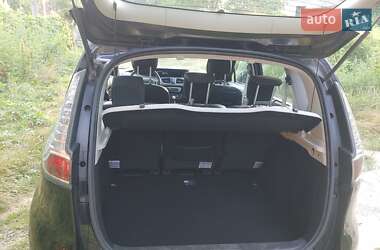 Минивэн Renault Scenic 2012 в 